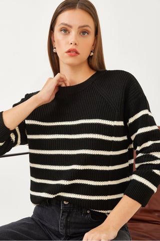 Gestreifter Rundhals-Strickpullover