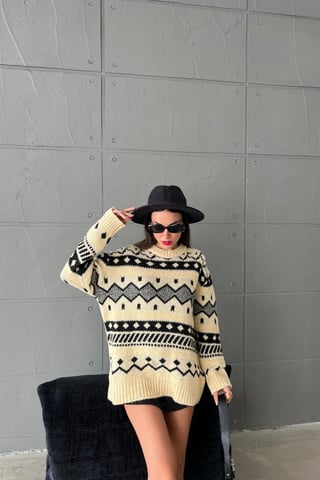 Hiccup Gemusterter oversized Pullover mit Rundhalsausschnitt - Mehrfarbig