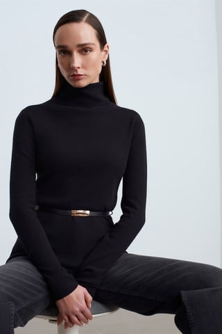 Damen Strickpullover mit Gürtel und Stehkragen