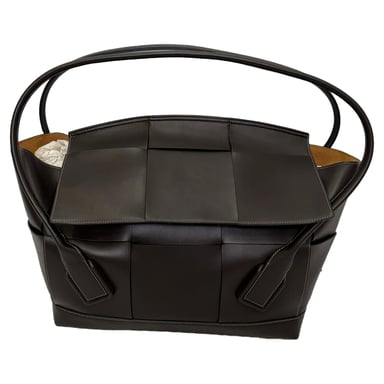 Bottega Veneta Medium Arco Tote Bag aus braunem Kalbleder