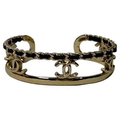 Chanel CC Kettenakzent Armreif aus goldfarbenem Metall