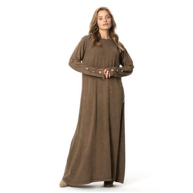 Langärmeliges, braunes Strickkleid mit Rundhalsausschnitt und Knopfleiste für Herbst und Winter.