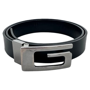 Gucci G Silberfarbene Logo-Schnalle Gürtel aus schwarzem Leder
