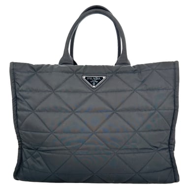 Prada Re-Nylon Stepptasche aus schwarzem Polyamid
