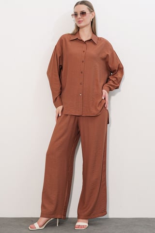 Strukturiertes Button-Down Langarmhemd