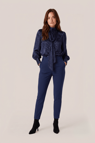 Caroline Tensen Bluse mit Clova-Print, Marineblau