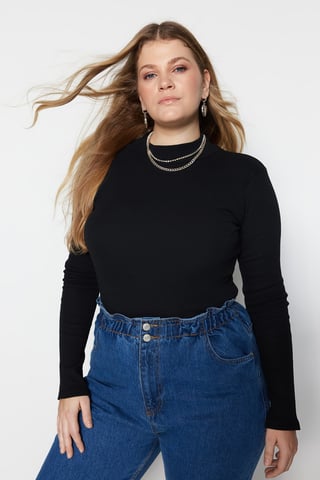 Trendyol Curve Damen Schwarz Einfarbig Lang Tailliert Große Größen Blusen