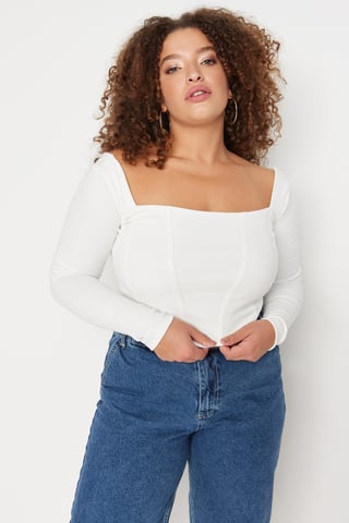 Trendyol Curve Damen Ecru Einfarbig Lang Tailliert Große Größen Blusen