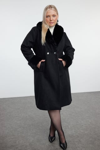 Trendyol Curve Damen Schwarz Einfarbig Lang Regular Fit Große Größen Mäntel