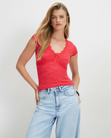 River Island Damenoberteil Rot mit kurzen Ärmeln und strukturiertem Spitzenbesatz