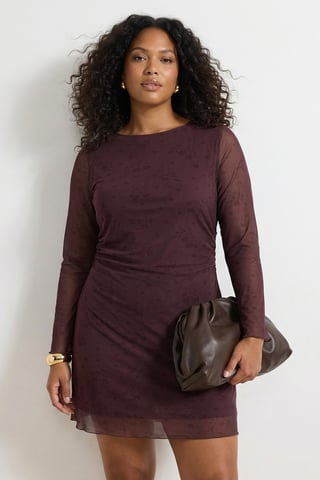 Trendyol Curve Damen Braun Geblümt Kurz / Mini Lang Casual A-Linie Große Größen Kleid