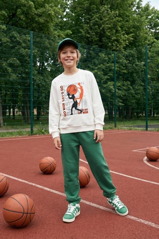 TRENDYOLKIDS Jungen Ecru Slogan Lang Regular Fit Sweatshirts