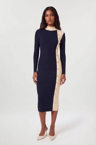 Kleid aus Rippstrick mit Kontrastdetail in Midi-Länge