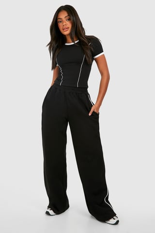 T-Shirt- und Jogginghosen-Set mit Paspeldetails