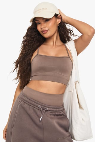 Boohoo Basics Seamless Rib Gepolsterter Sport-BH mit leichtem Halt