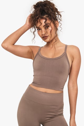 Boohoo Basics Nahtloser gerippter Longline-Sport-BH mit leichtem Halt