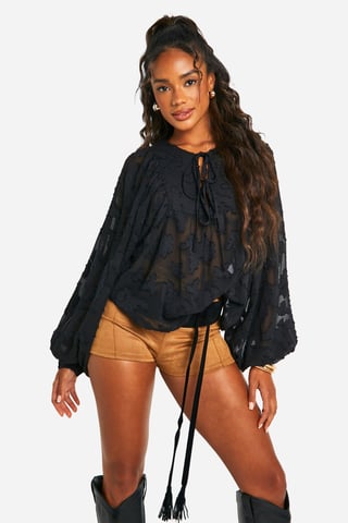 Boohoo Bluse mit floralem Burnout-Muster im Boho-Stil
