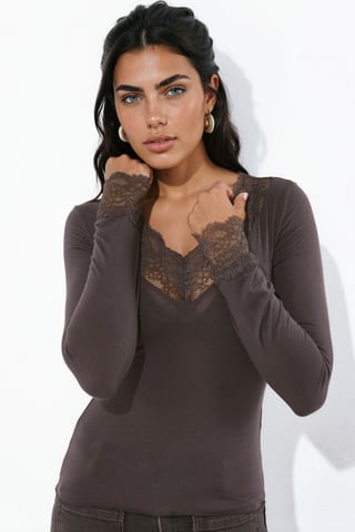 V-Ausschnitt Stretch-Stricktop mit Spitzendetail