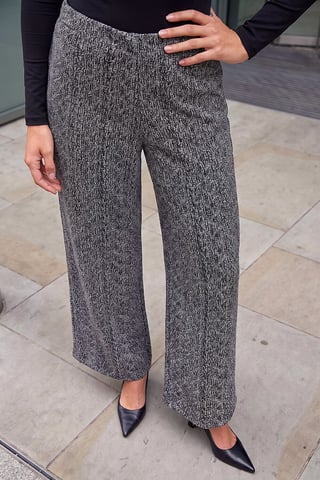 Petite gestreifte Bouclé-Hose