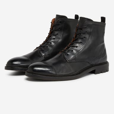 Oliver Sweeney Chaves Stiefel