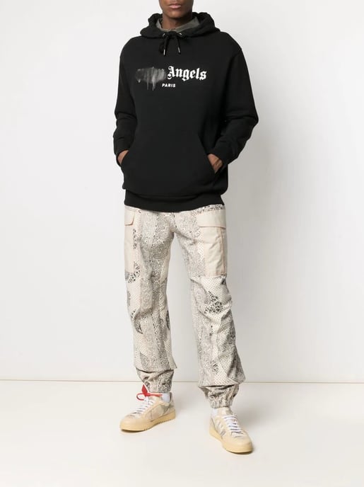 Palm Angels Paris Gespritztes Logo Schwarzer Hoodie - Image 4