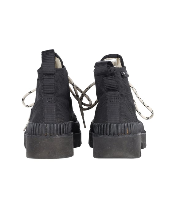 Proenza Schouler Lug-Sohle Stiefel aus schwarzem Canvas - Image 5