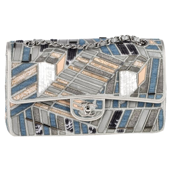Chanel Mittlere Klassische Patchwork Double Flap Schultertasche aus mehrfarbigem Denim - Image 1