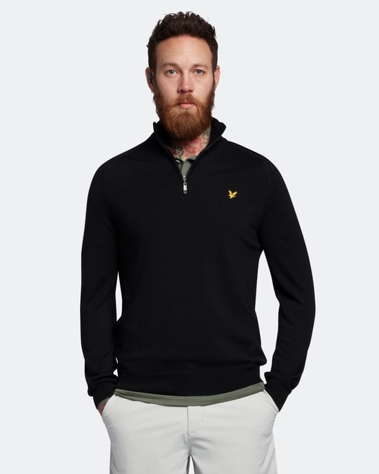 Lyle & Scott Golf Merino 1/4 Zip Pullover in Schwarz - Image 1