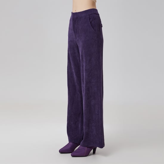 Gerade Hose aus Samt - Image 3