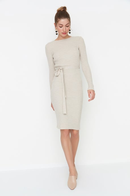Trendyol Femmes  Vélo Collier Une ligne Robe - Image 2
