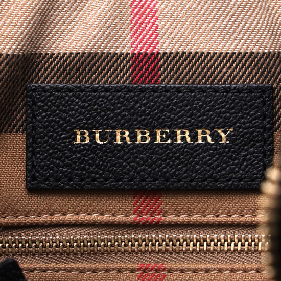 Burberry Helmsley Reißverschluss-Crossbody-Tasche aus schwarzem Leder - Image 6