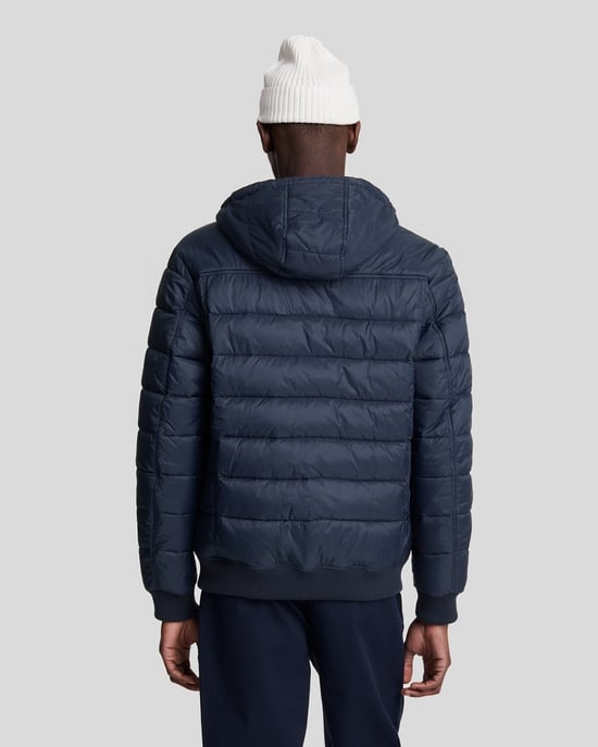 Wattierte, wattierte Jacke in Dunkelblau mit Lyle & Scott-Logo - Image 4