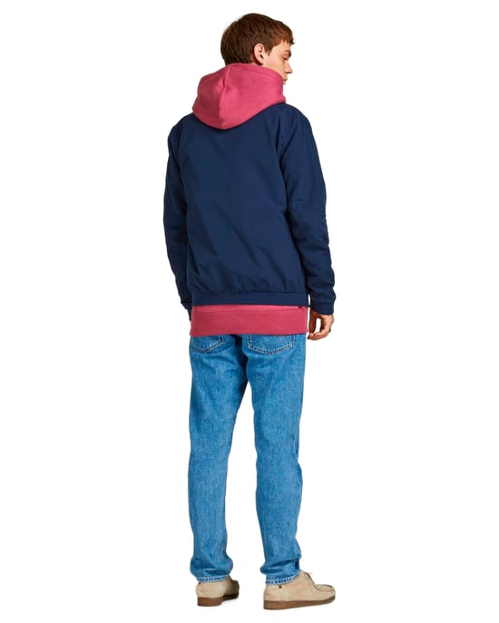 Herrenjacke der Marke Jack & Jones. Die Jacke ist aus hochwertigem Polyester gefertigt. Marke: Jack & JonesModellname: Jje Rush Harrington BomberKategorie: HerrenjackeMaterialien: PolyesterFarbe: blau - Image 2