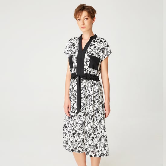 Bi-Material-Kleid mit monochromem Blumendruck und Kordelzuggürtel - Image 2