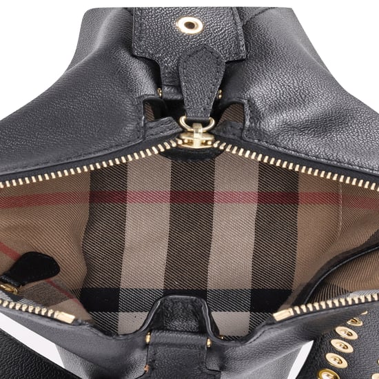 Burberry Helmsley Reißverschluss-Crossbody-Tasche aus schwarzem Leder - Image 4