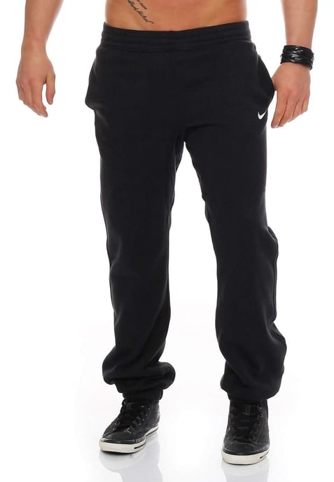 NIKE Herren-Jogginghose â€žClub Swoosh Cuffâ€œ in Schwarz - Image 1