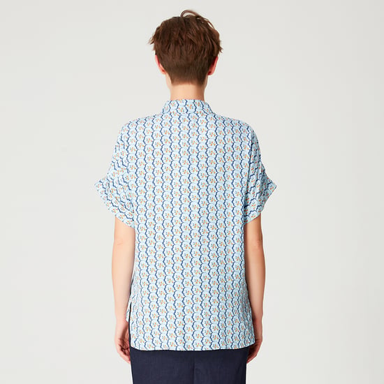 Color block short sleeves shirt with geometric print