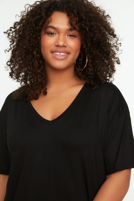 Einfaches V-Ausschnitt Plus-Size T-Shirt im Off-Shoulder Basic-Stil - Image 5