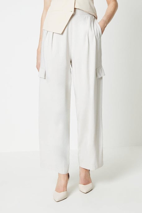 Cargo Trouser With Pocket Detail