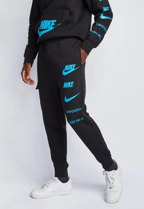 Nike Sportswear Standardausgabe Trainingsanzug mit Kapuze in Schwarz - Image 5