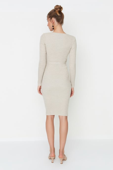 Trendyol Femmes  Vélo Collier Une ligne Robe - Image 5