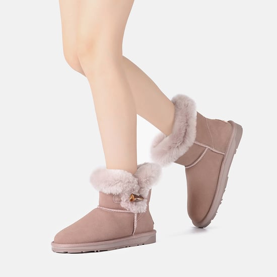 EVER AU Women Robin Horn Toggle button Mini Boots