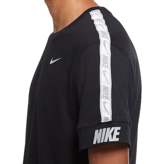 Nike Herren NSW Repeat T-Shirt Schwarz - Image 3