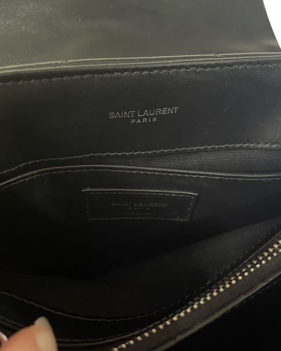 Saint Laurent Kleine Loulou Schultertasche aus schwarzem Leder - Image 6