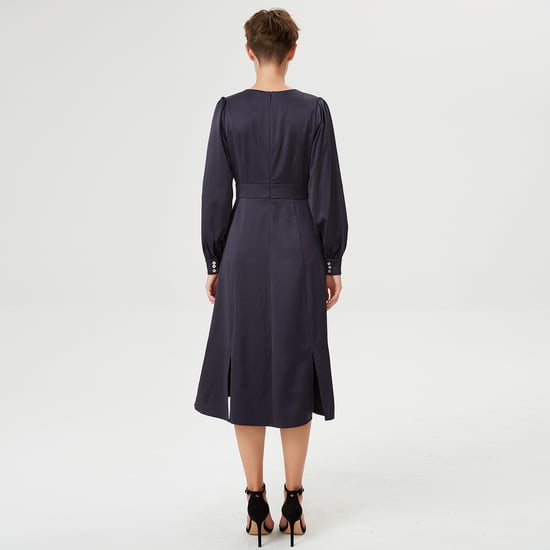 Angepasstes und ausgestelltes fließendes Blusenkleid - Image 4