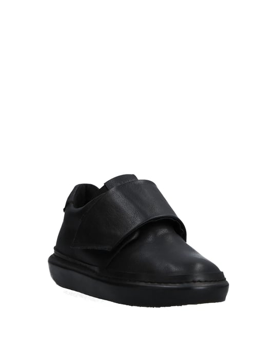 Footwear Leather Crown Black Women's Buck