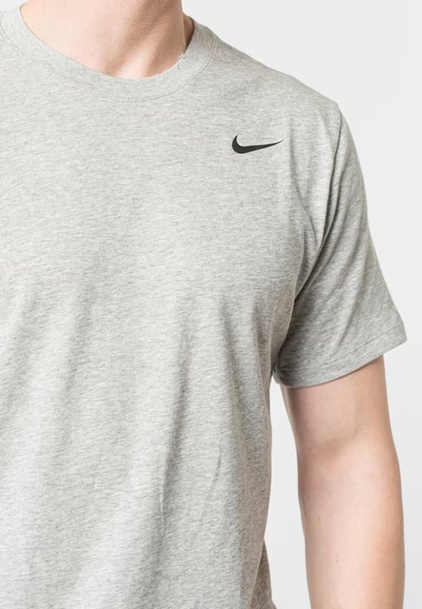 Nike Training Dri-FIT-T-Shirt in Grau - Image 4