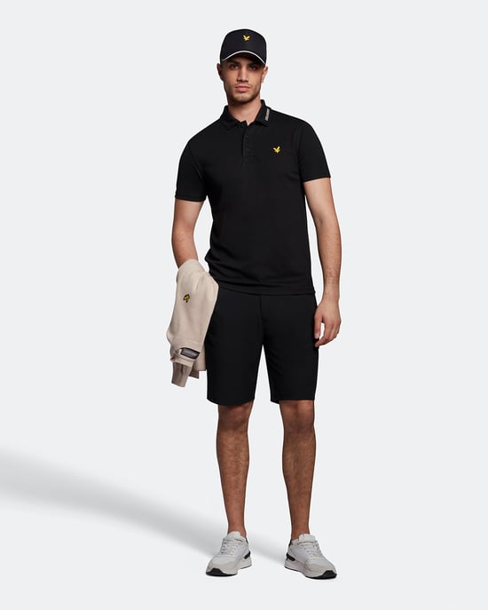 Lyle & Scott Golf Kragen Logo Technisches Poloshirt in Schwarz - Image 2