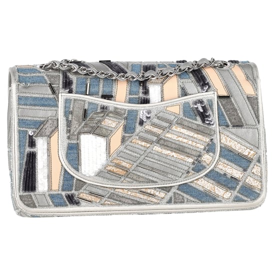 Chanel Mittlere Klassische Patchwork Double Flap Schultertasche aus mehrfarbigem Denim - Image 3