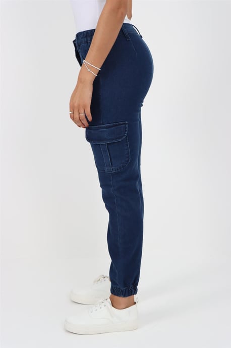 Damen-Jeans mit seitlichem elastischem Bund und Bündchen in dunkler Stonewash-Optik - Image 5
